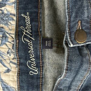 Universal Thread Women's Denim Jeans with Floral Detail